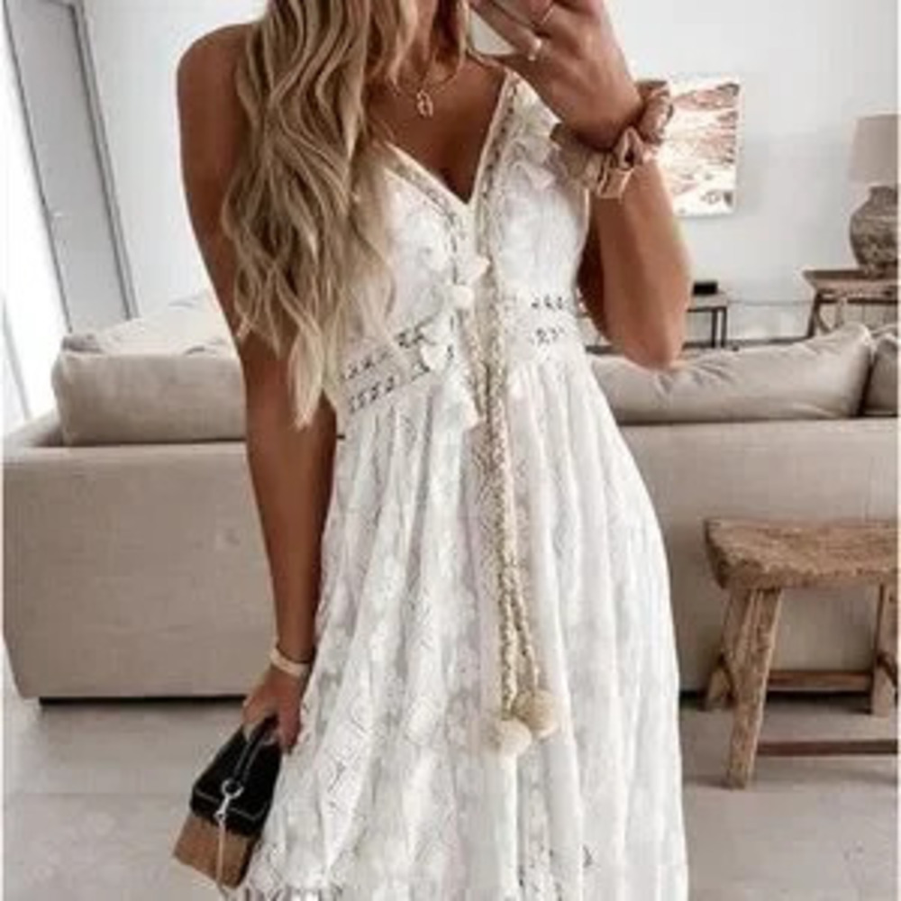 Women's Deep V-Neck Lace Sleeveless Long Dress - Picture 5 of 5